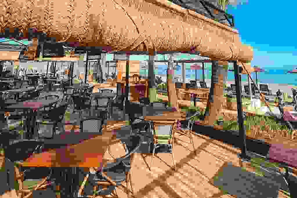 La Playa Surf House Beach Club