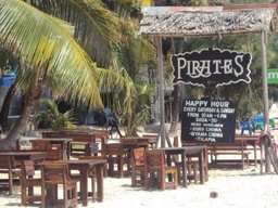 Pirates Beach Club & Restaurant Logo